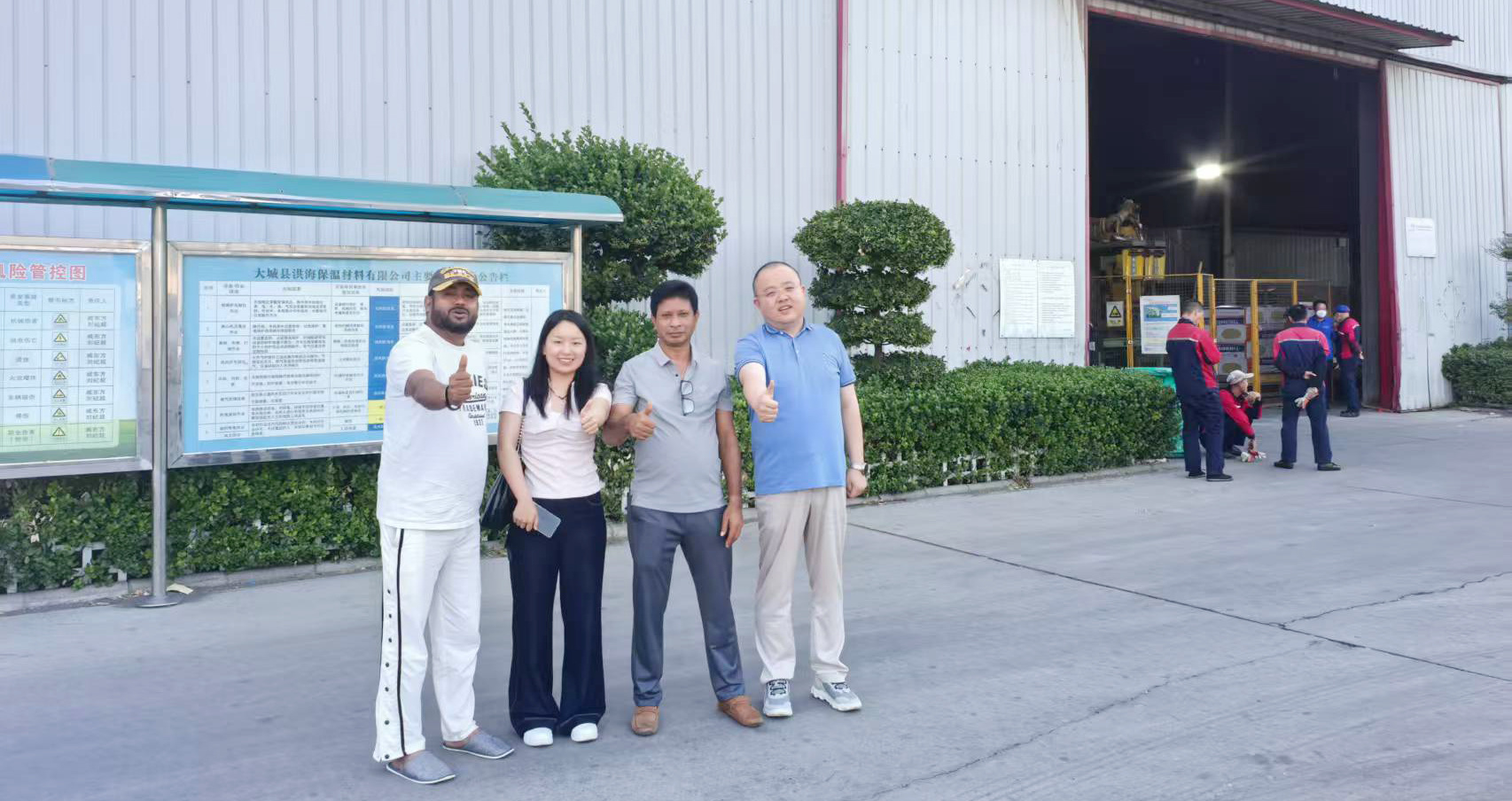 Customers from Dhaka, Bangladesh, visited Sunjoy Technology Co., Ltd. factory Customers from Dhaka, Bangladesh, visited Sunjoy Technology Co., Ltd. factory