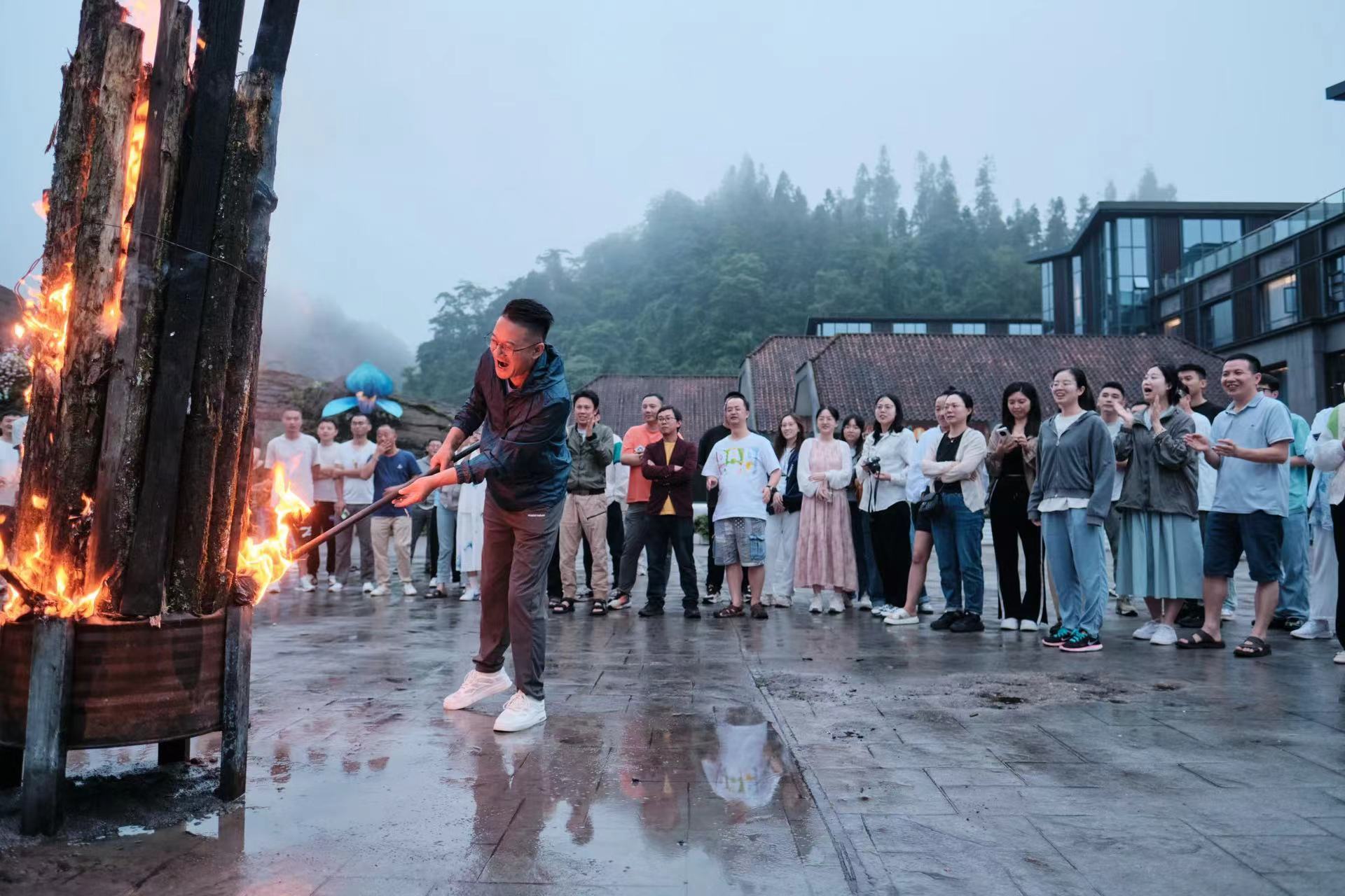 擁抱自然 凝聚力量