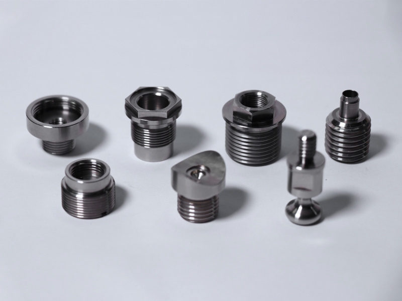 Automobile - and sealing wire plug