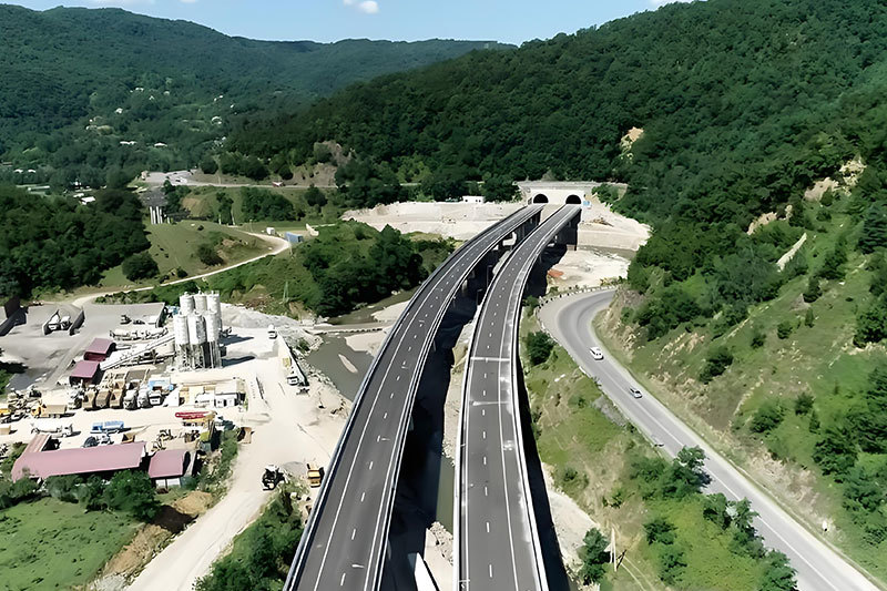 格鲁吉亚南北高速公路