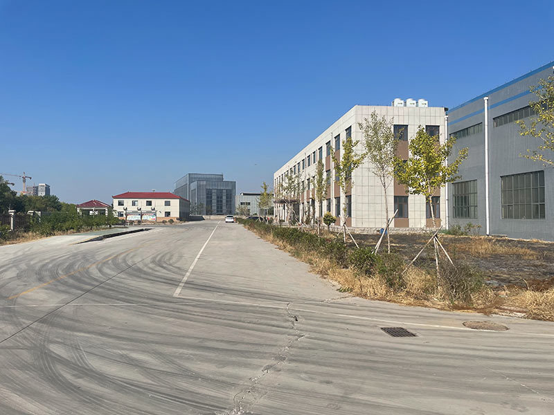 廠區(qū)一角  錘頭廠家