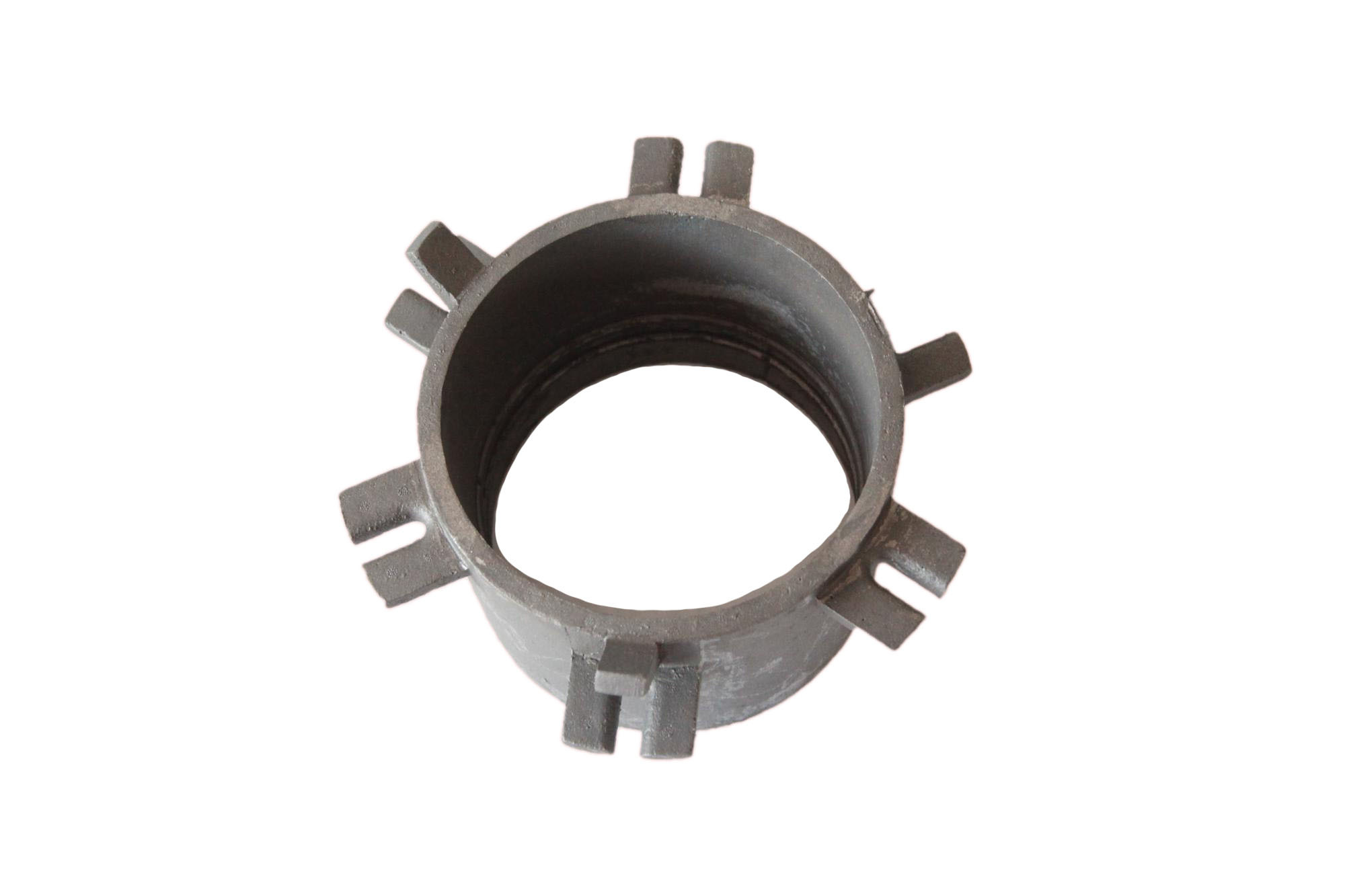 Feed tube for crusher