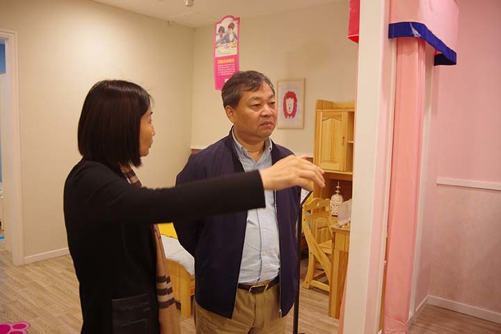 【鴻運木業(yè)】德華集團(tuán)董事長丁鴻敏蒞臨鴻運集團(tuán)旗下鴻運木業(yè)考察及指導(dǎo)工作