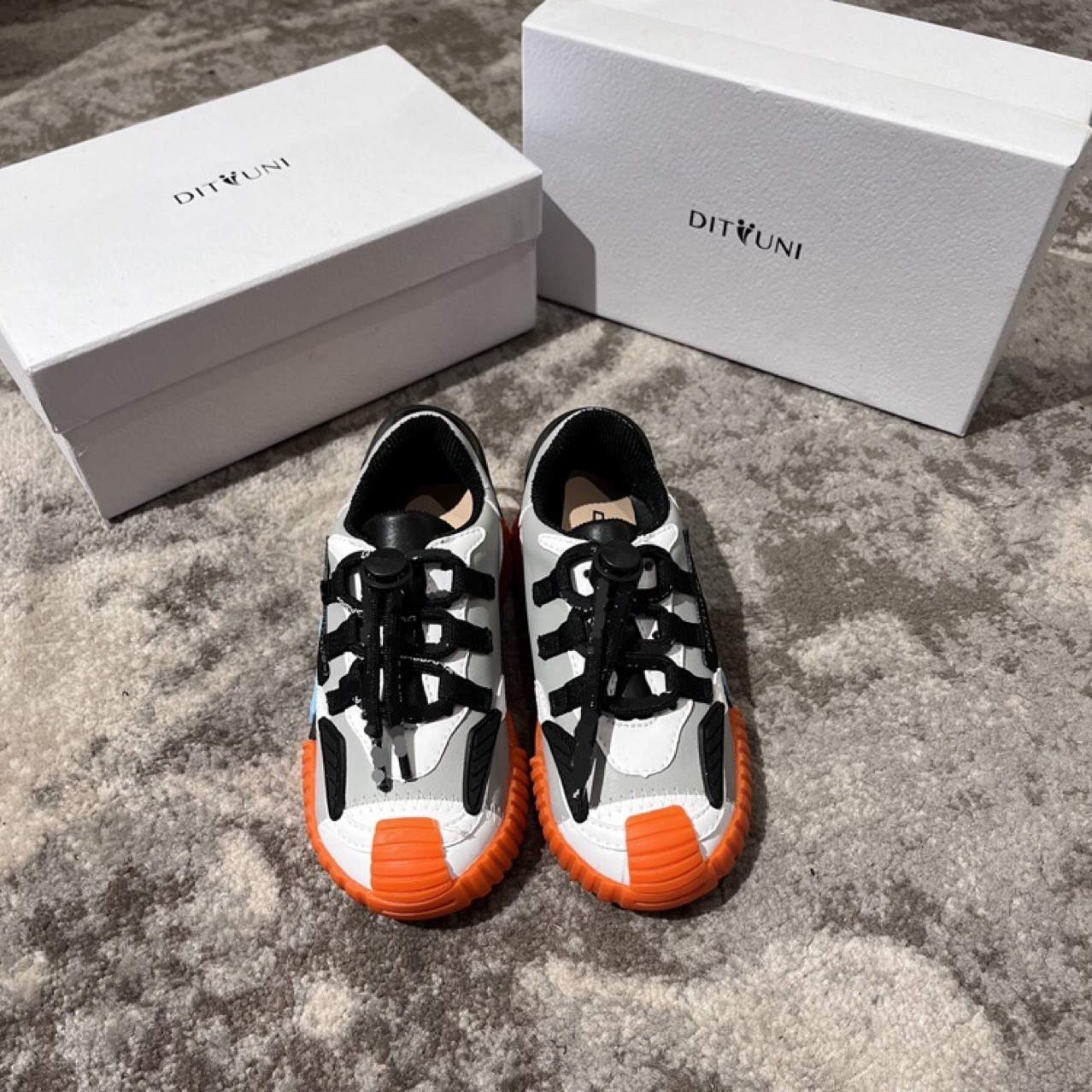 Children's shoes