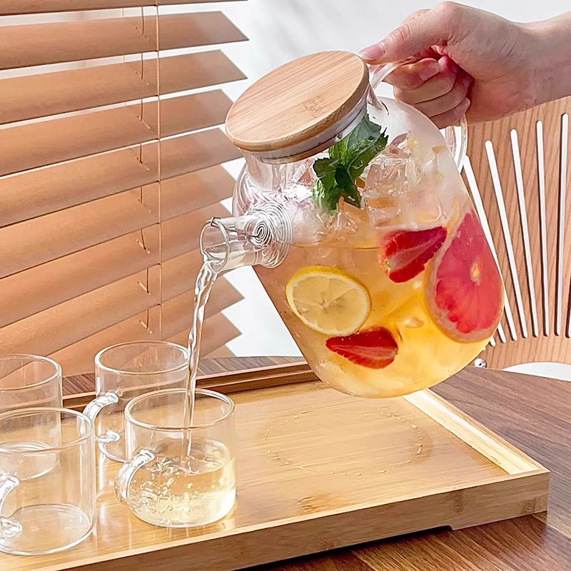Glass Pitcher with Lid, Glass Water Carafe with Handle