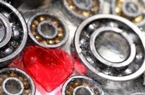Installation method of deep groove ball bearings
