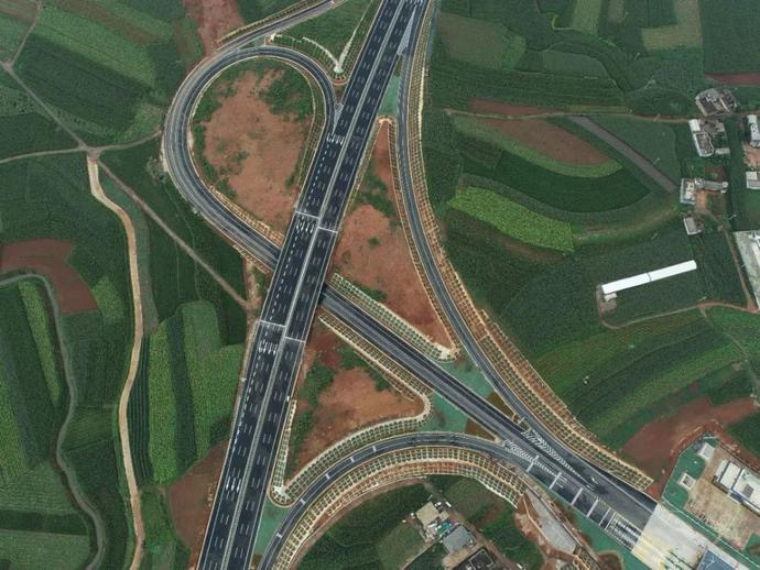 LuXi Expressway Tunnel Overtemperature Early Warning System: Building a New Benchmark for Safe Passage LuXi Expressway Tunnel Overtemperature Early Warning System: Building a New Benchmark for Safe Passage