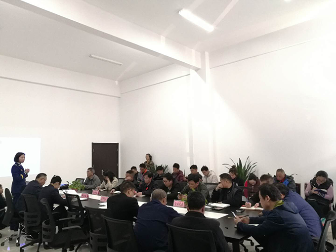 深刻吸取教訓，強化責任擔當，全面排查整治