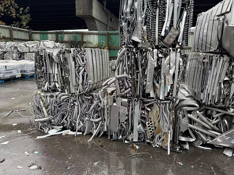 Mature aluminum plate