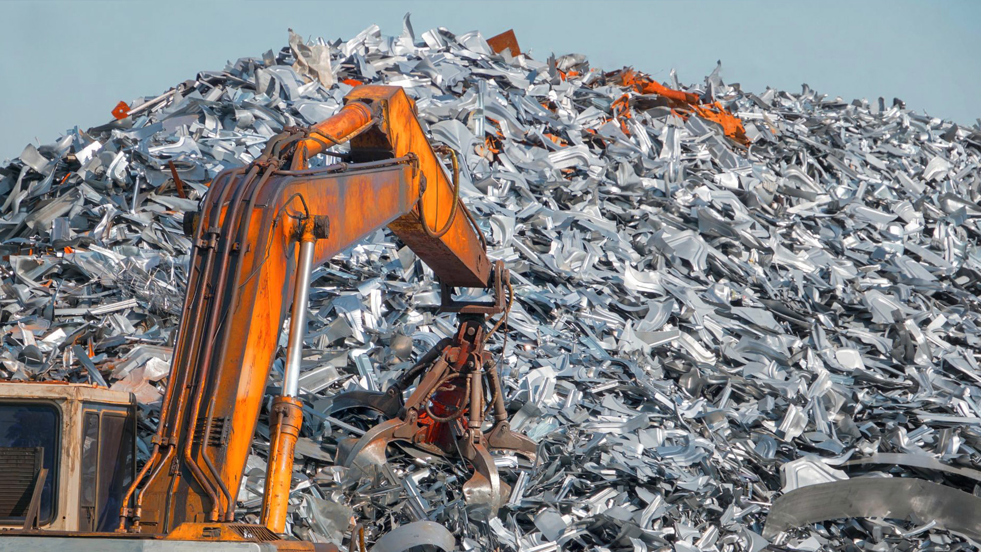 We currently export 300-500 containers of non-ferrous metals from North America to Asia every month and are still growing rapidly.