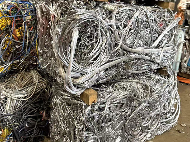 Bright aluminum wire