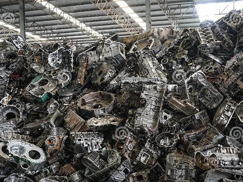 Engine housing