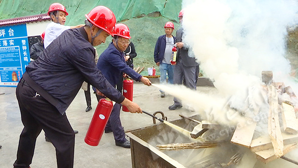 消防宣傳進工地　工友齊學“防火經”