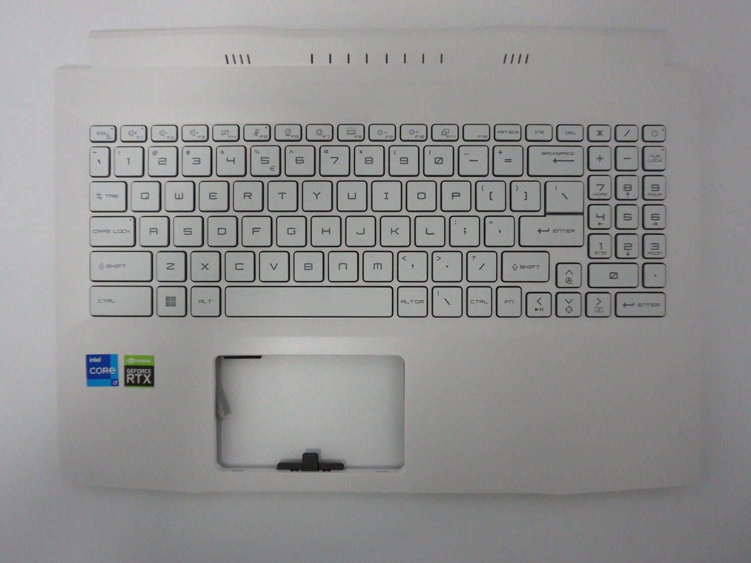 957-15813E-C21 MSI MS-1581 1582 Sword GF White C Case with US-International