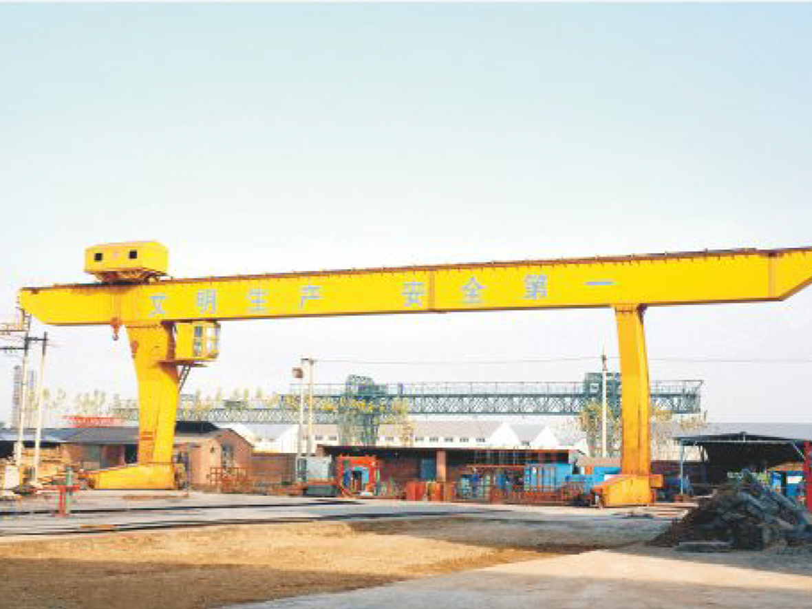 MDG gantry crane with hook