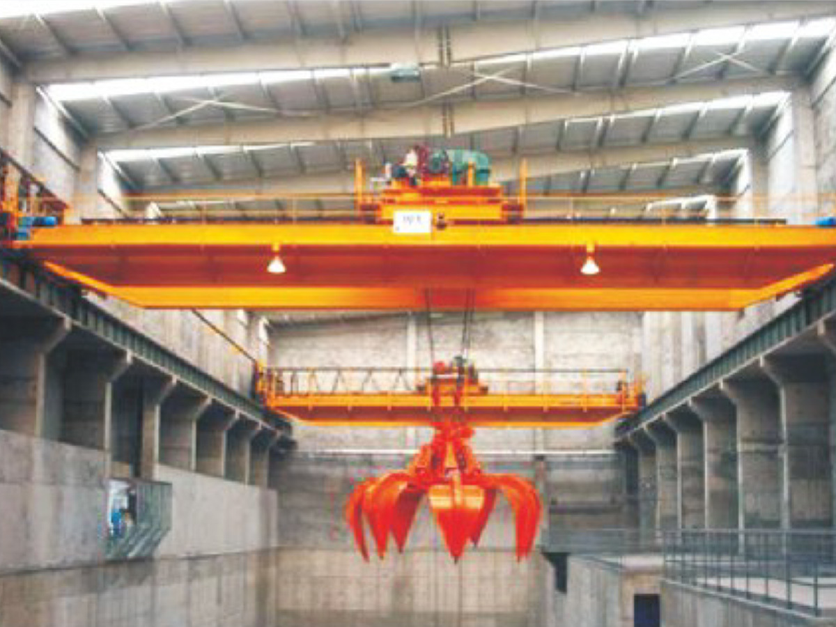 QZ overhead crane with grab
