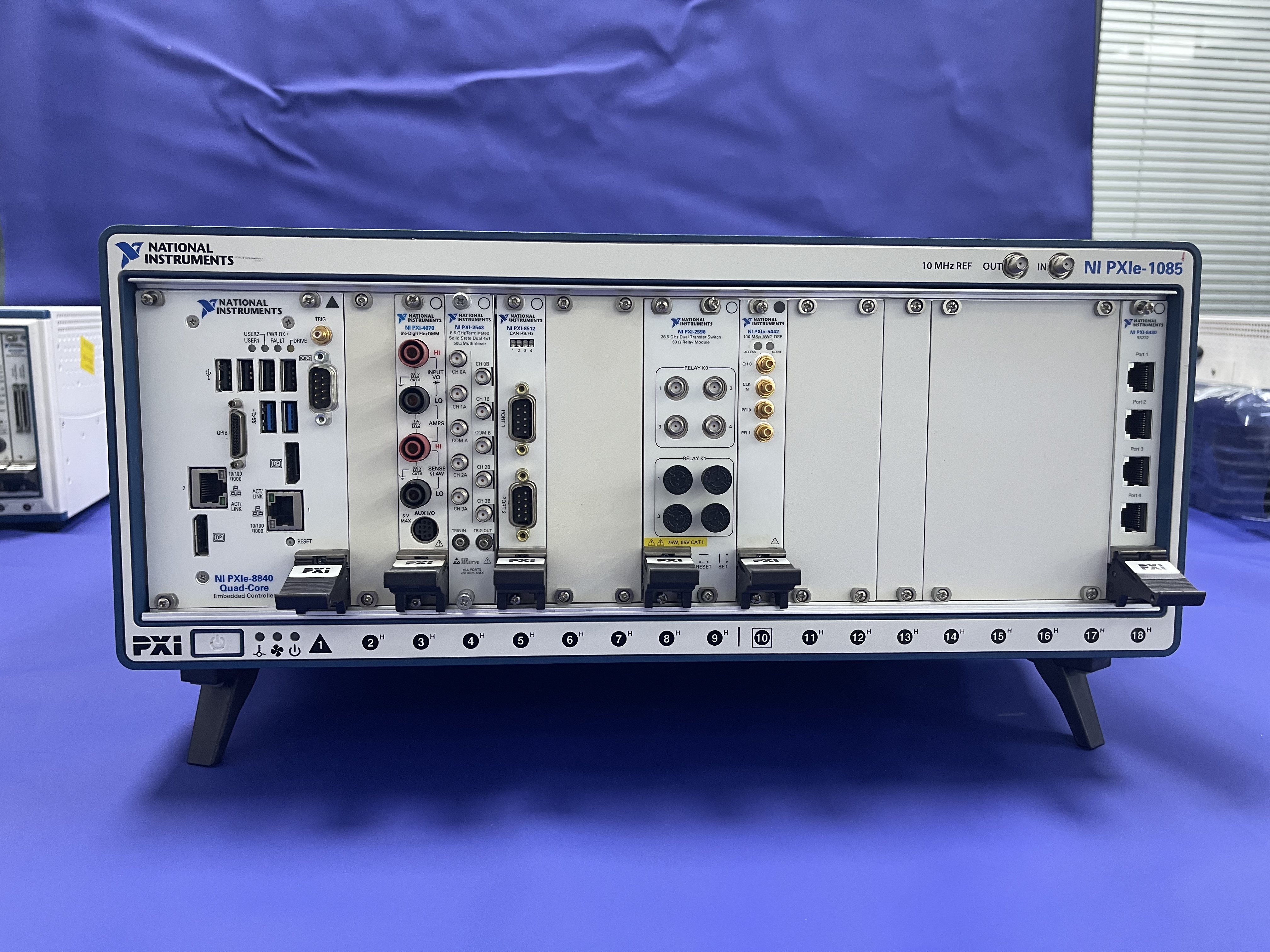 PXIe-1085