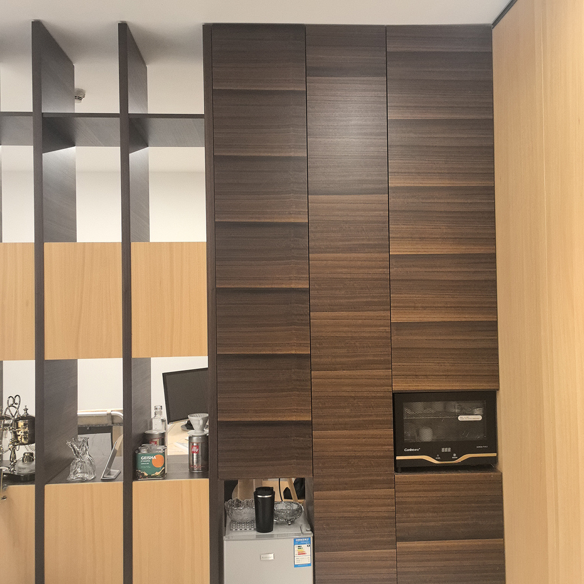 Smoked Eucalyptus in office