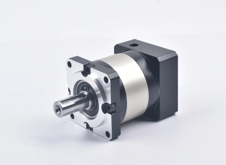 What is the accuracy of the planetary reducer?