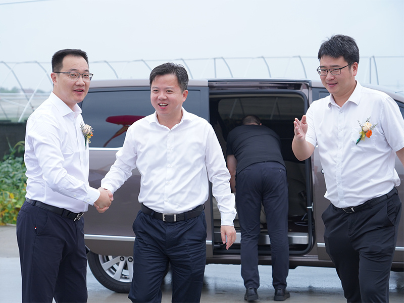 Member of the Municipal Standing Committee and Vice Mayor, Secretary of the High-tech Zone, Chen Minghua.