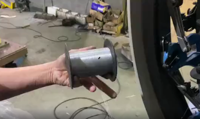 Install the bobbin winder Install the bobbin winder