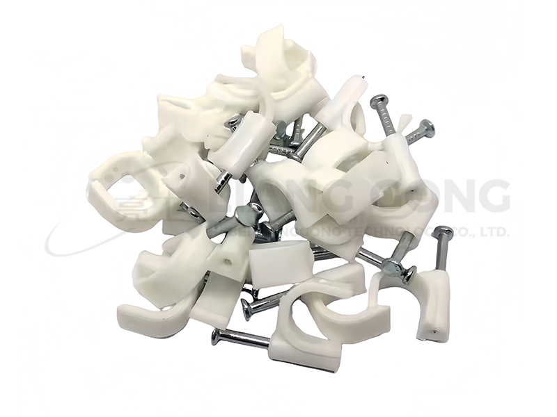 Round pin card