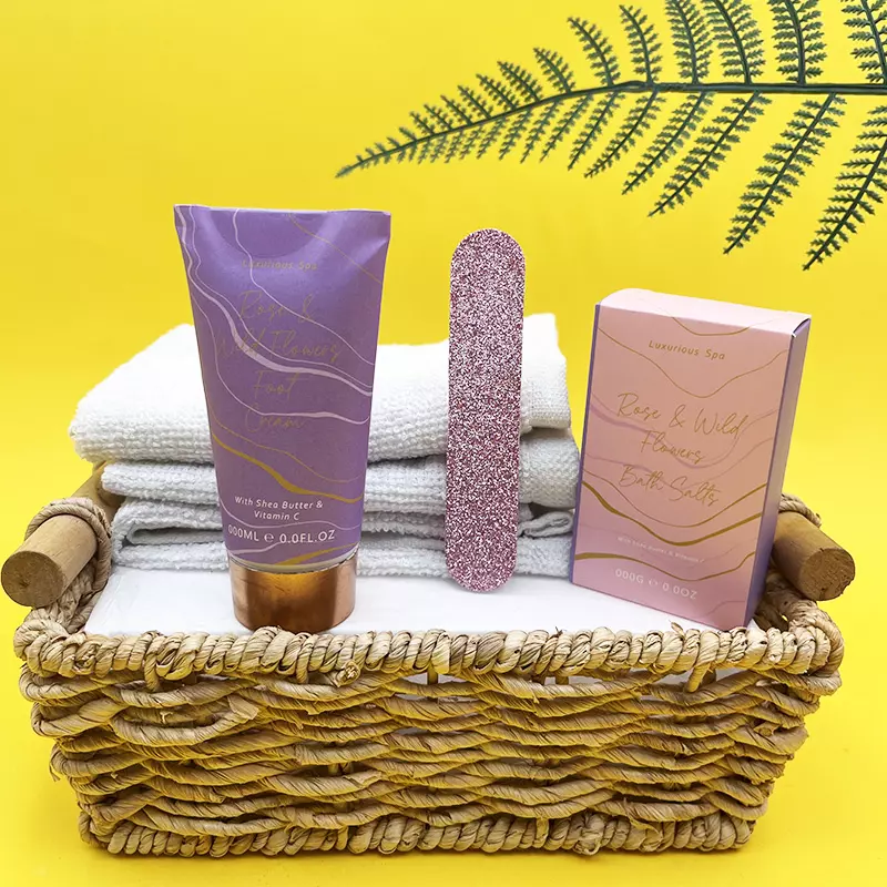 Quality Body Lotion and Shower Gel Gift Set Packaging