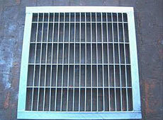 Pressure locked drain cover