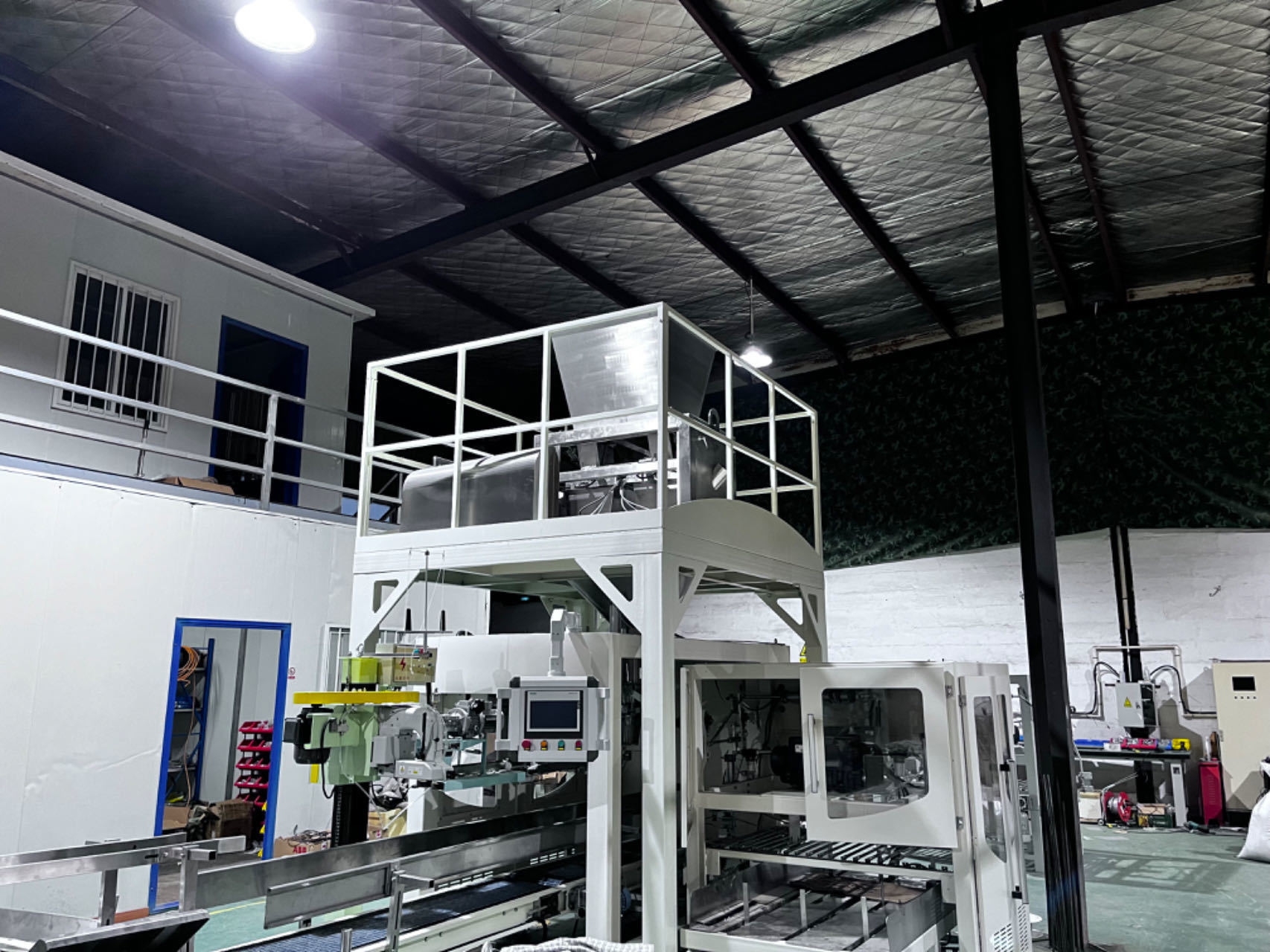 AUTOMATIC BIG BAG PACKING MACHINE(10-50KGS)