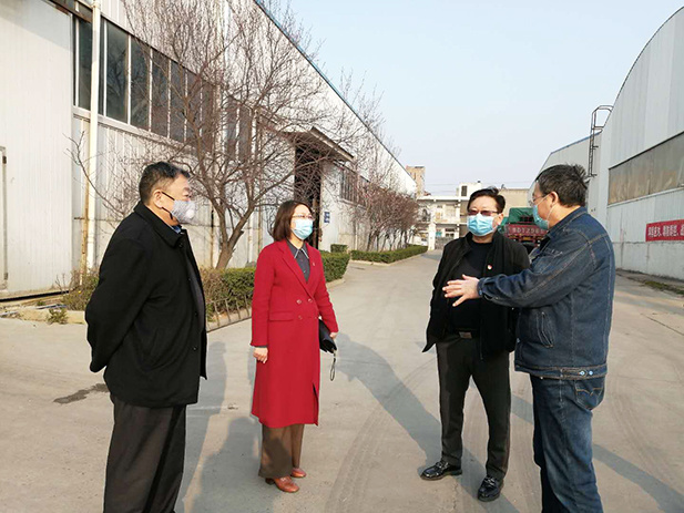  Xigong District leaders inspect permeable brick factory and other areas of Kechuang New Materials 