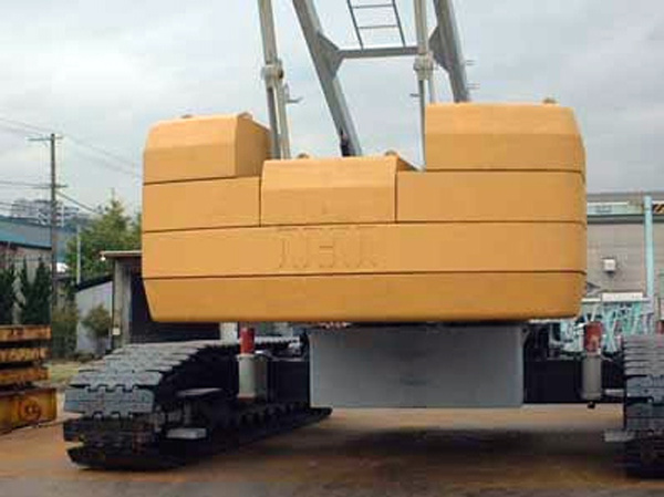 Counterweight for heavy cranes