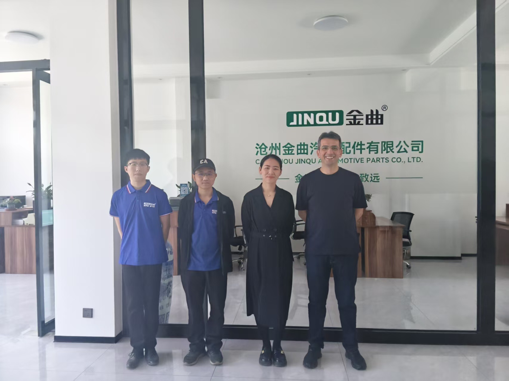 土耳其客户亲临沧州金曲公司,探寻企业实力与发展前景 土耳其客户亲临沧州金曲公司,探寻企业实力与发展前景