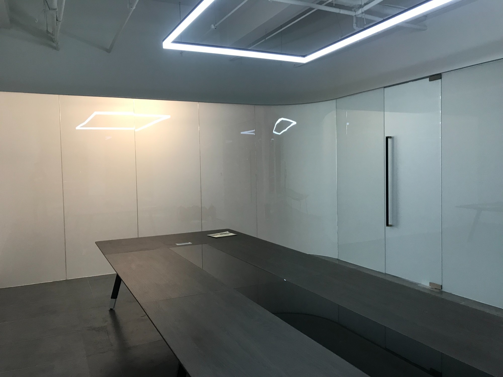Transform Your Spaces: The Benefits of Customized Black Electrochromic Glass