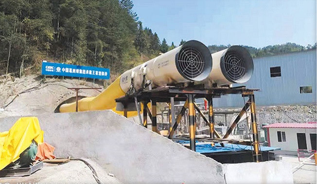 To properly maintain the impeller of a high-temperature and high-pressure blower, the following steps should be taken:

1. **Regular Inspection**: Frequently check the impeller for any signs of wear, damage, or corrosion. Look for cracks or deformities that could affect performance.

2. **Cleaning**: Keep the impeller clean from dust, debris, and any buildup that could hinder airflow. Use appropriate cleaning agents that do not damage the material.

3. **Lubrication**: Ensure that all moving parts are adequately lubricated according to the manufacturer's specifications to reduce friction and wear.

4. **Balancing**: Regularly check the balance of the impeller. An unbalanced impeller can lead to vibrations, which may cause further damage.

5. **Temperature Monitoring**: Monitor the operating temperature to ensure it remains within the recommended range. Overheating can lead to material degradation.

6. **Pressure Checks**: Regularly check the pressure levels to ensure they are within the specified limits. Excessive pressure can cause stress on the impeller.

7. **Replacement**: If the impeller shows significant wear or damage, consider replacing it to maintain optimal performance.

By following these maintenance practices, the lifespan and efficiency of the high-temperature and high-pressure blower impeller can be significantly extended.