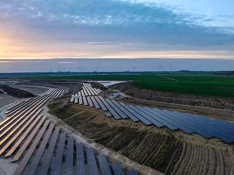 Tres nuevos proyectos solares se completaron con éxito.