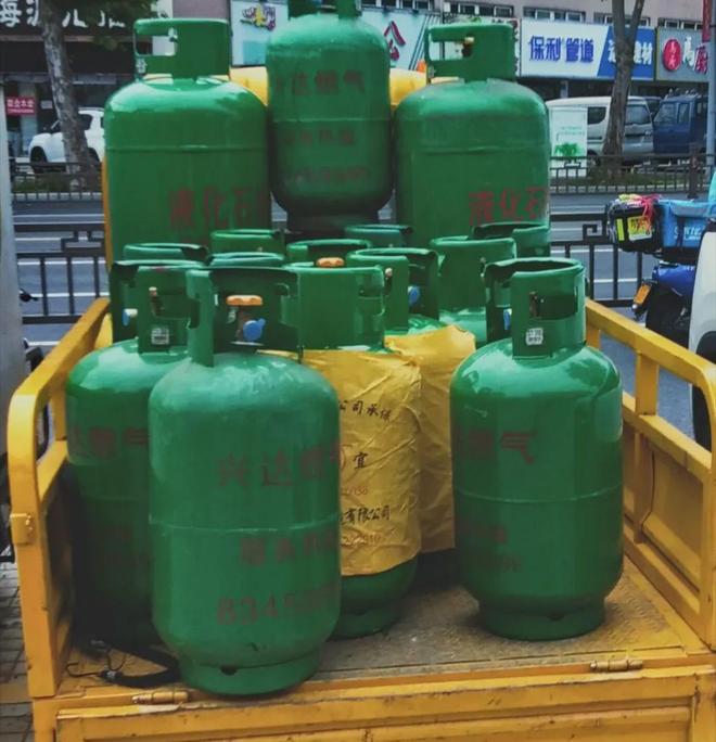 液化气的客户正在被液态能源抢走，很多液化气从业者都有这种烦恼，那么要不要转行呢？