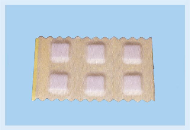 Wound self-adhesive dressing is attached after the needle is applied - Type B No. 3