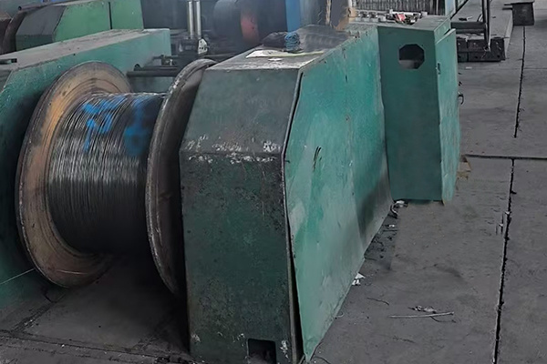 800型水箱拉絲機(jī)