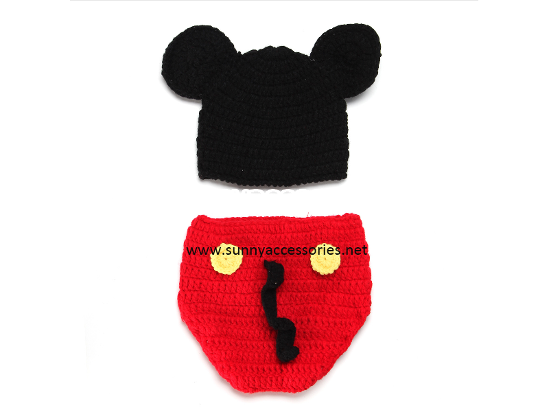 Essential Baby Clothing Accessories: Enhancing Comfort and Style