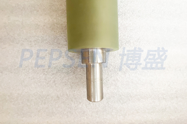 聚氨酯包膠輥抗撕裂性差原因解析