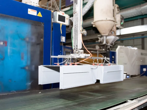 Exploring the Benefits of Plastic Injection Molding for Housings