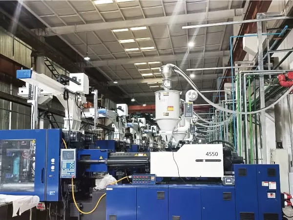 Máquinas de moldeo por inyección Haitian & JSW llegan a JCV