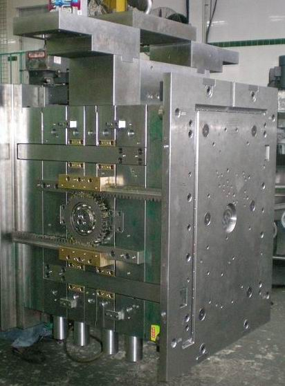 Understanding Auto Part Molding with Stack Molds: A Comprehensive Guide