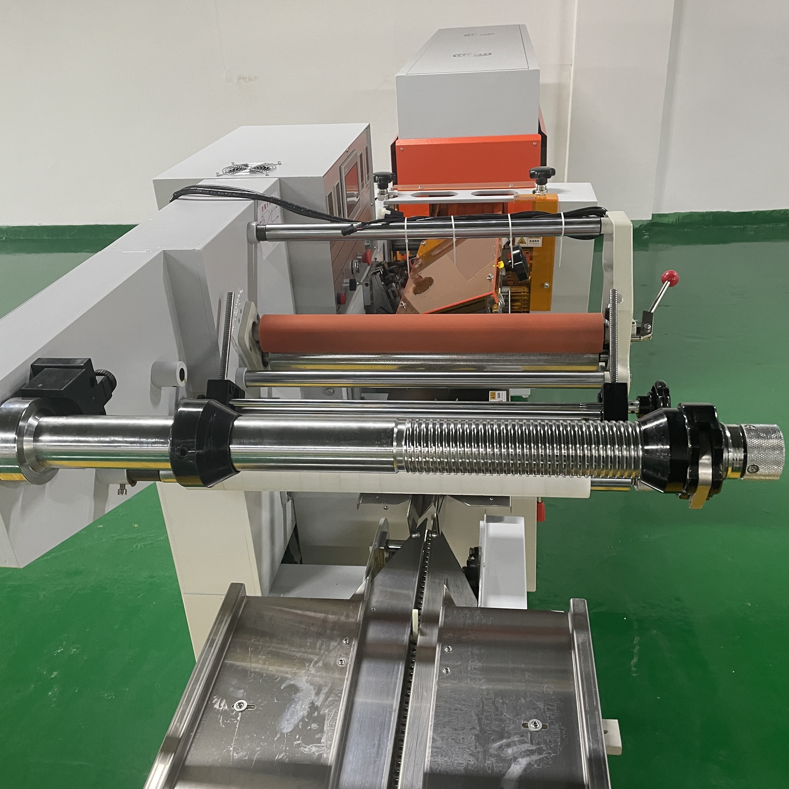 High-Speed Transparent Film Shampoo Pillow Packaging Machine