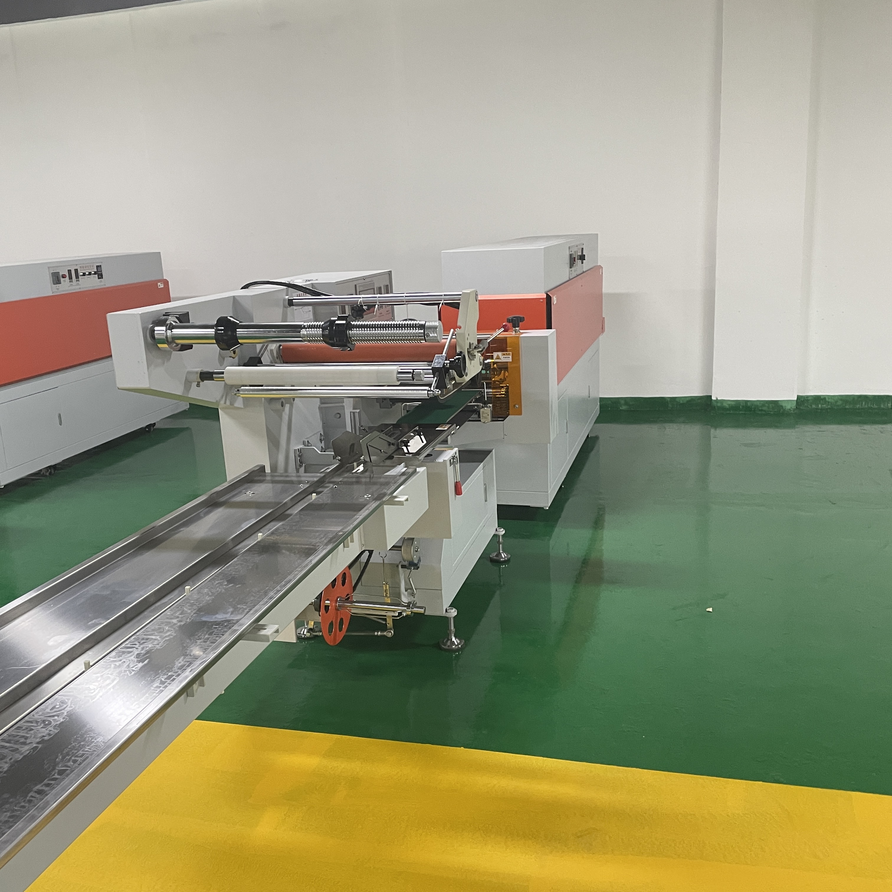 High-Quality Fully Automatic Cosmetics Pillow Packaging Machine