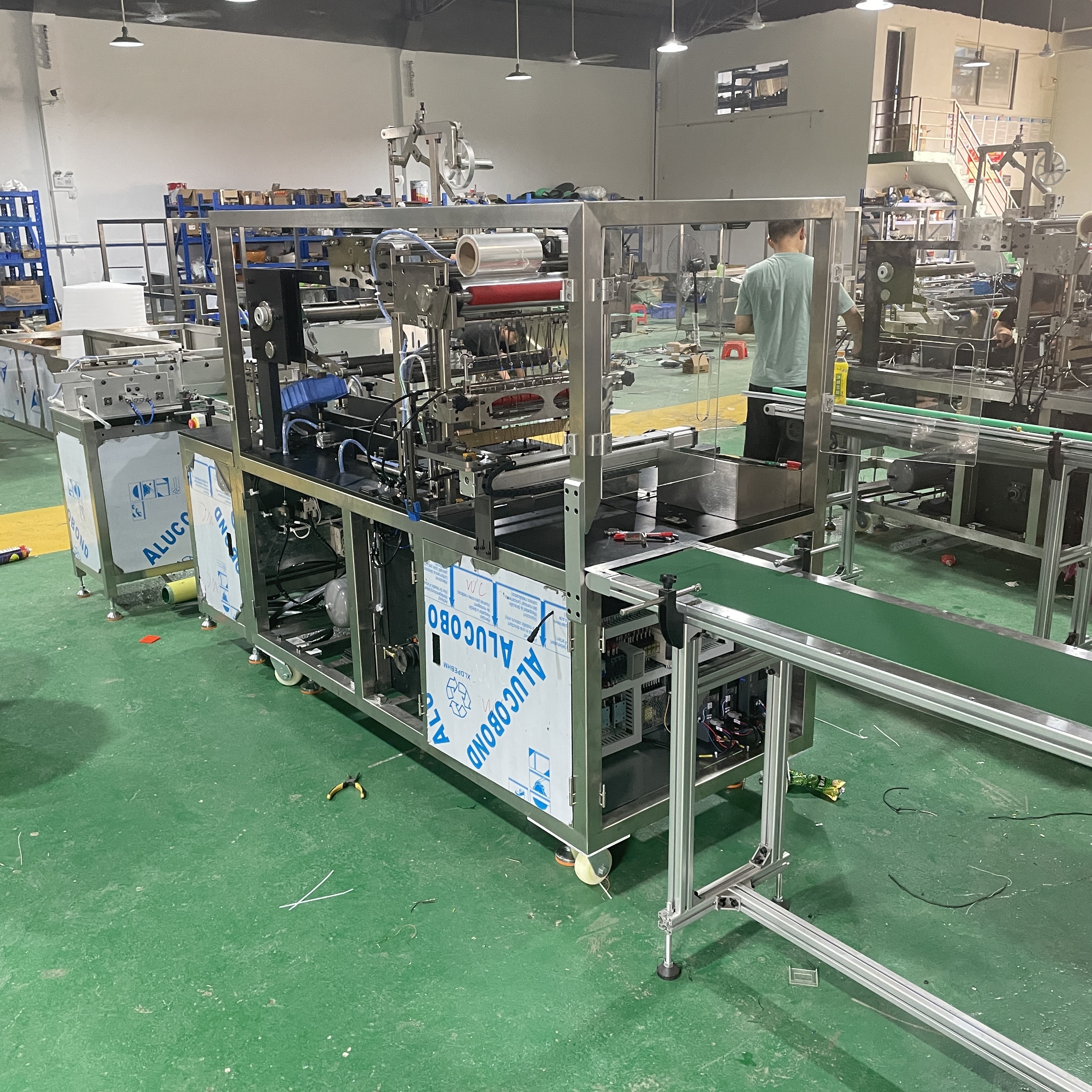 Fully Automatic High-Speed Transparent Film Three-Dimensional Packaging Machine