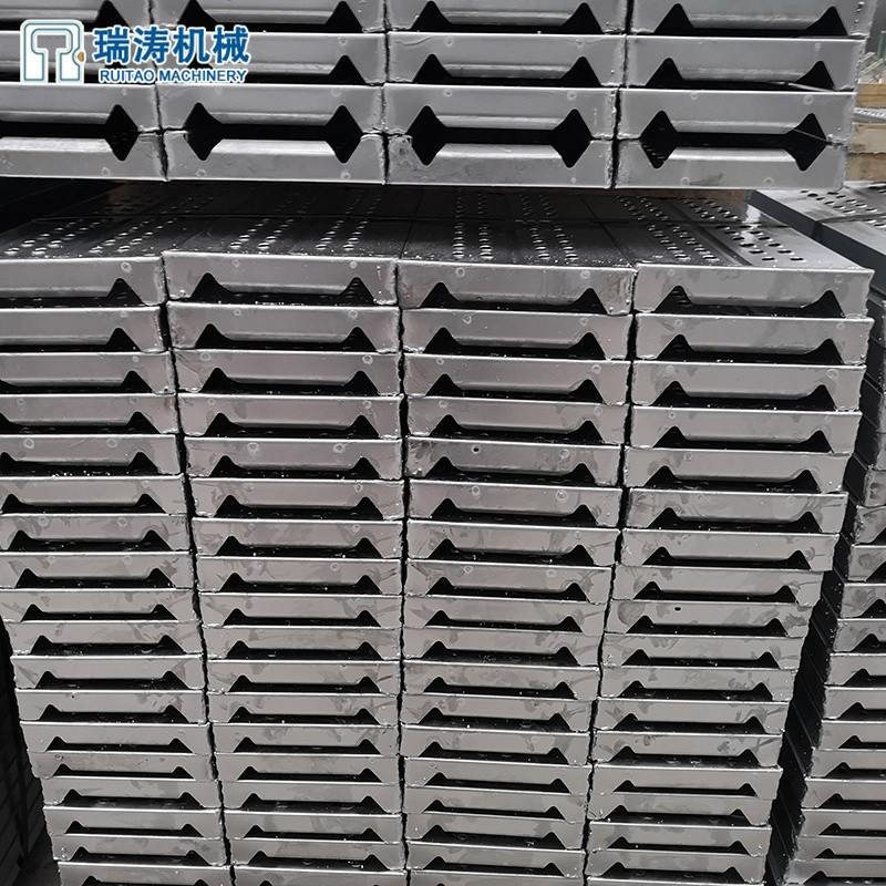 Fully Enclosed Anti-Sand Accumulation Steel Jumping Platforms (23-24-25-30 cm)