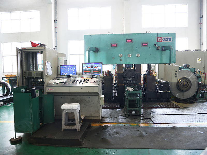 Six roll machine