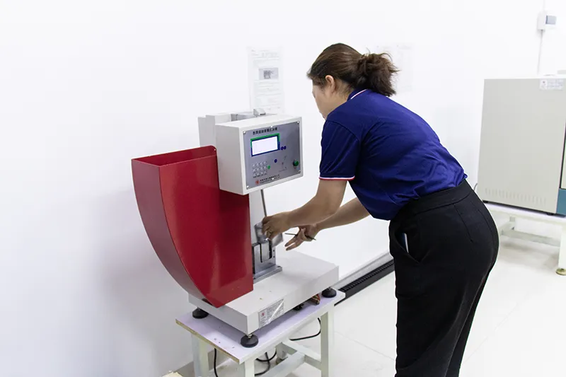 usende has excellent management team, professional research technicians, skilled technicians, and high quality workers strictly trained before working.