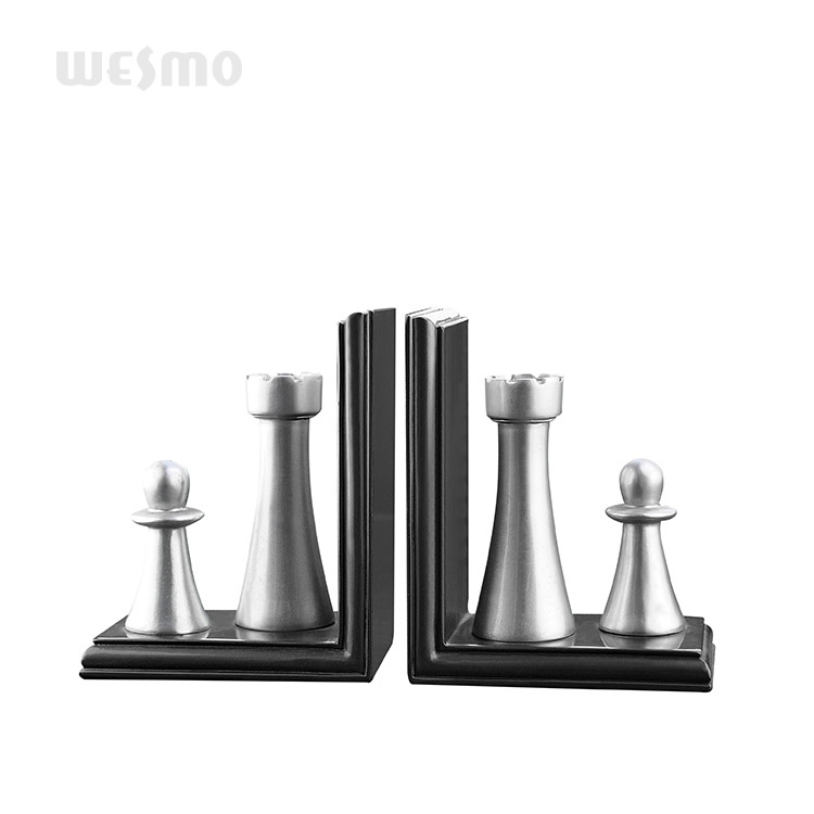 Hot Sale Polyresin Table Top Sculptures Home Decoration Chess Bookends Set